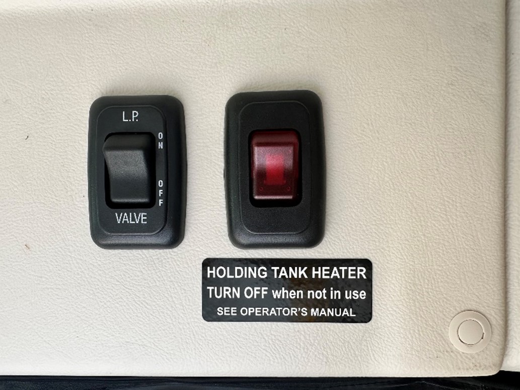 Winnebago_Couple_Condo_LP_switch_inside_vehicle.jpg