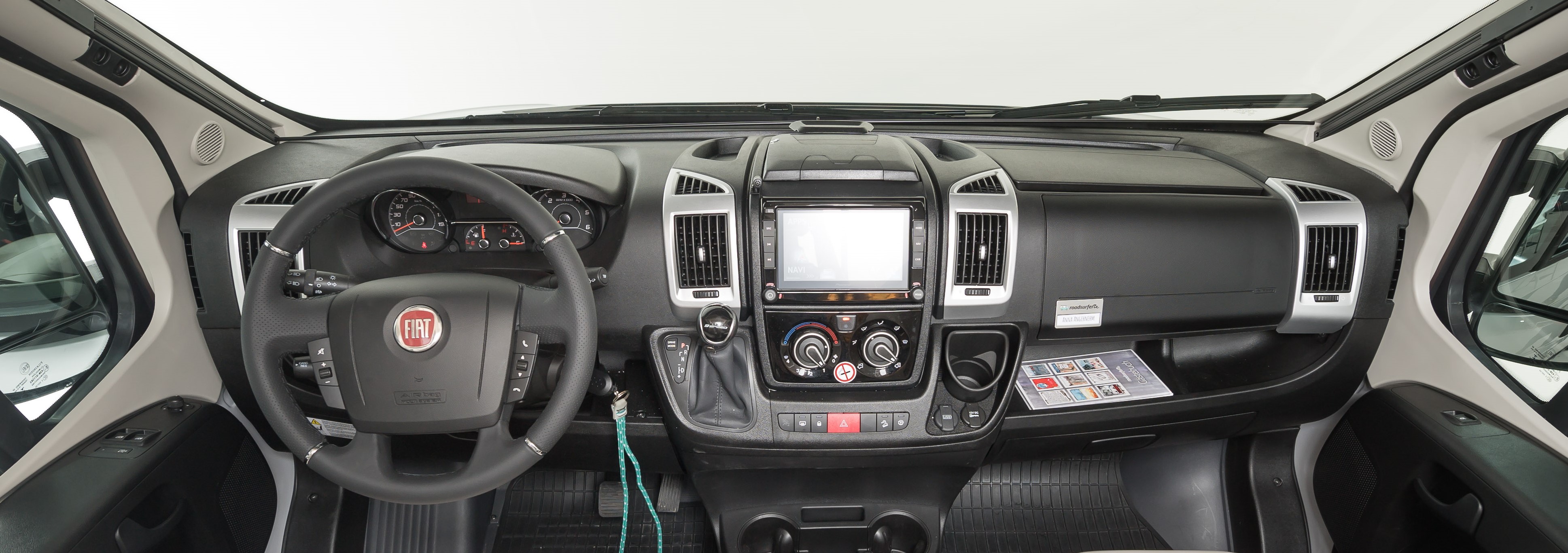 middle console fiat.jpg