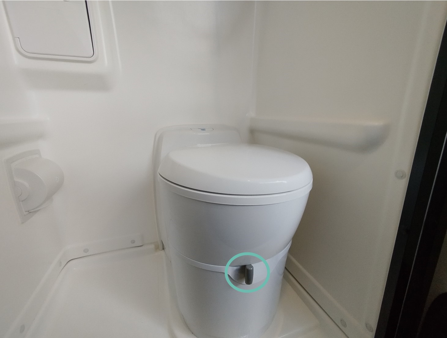 toilet.jpg