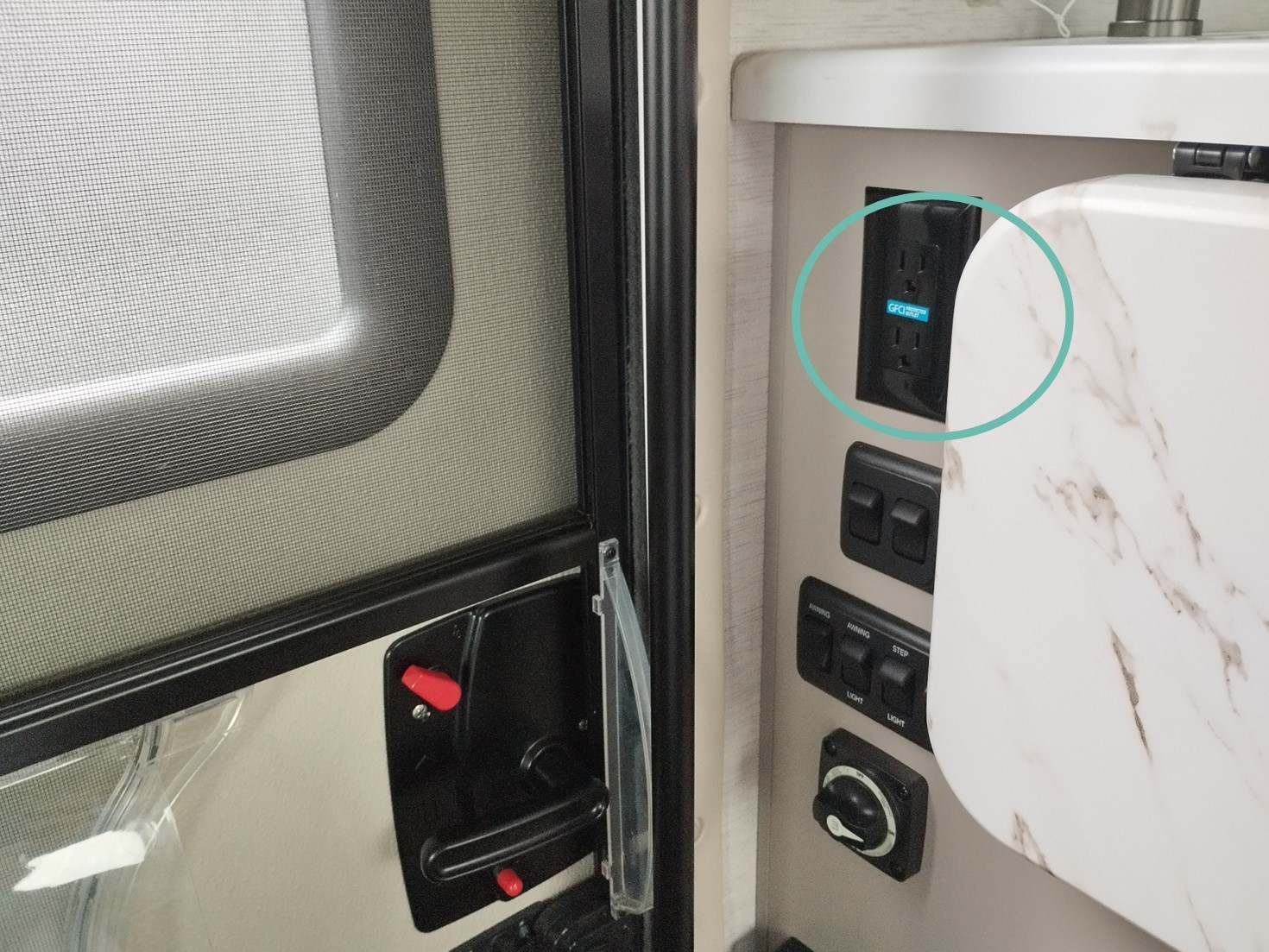 küche steckdose.jpg