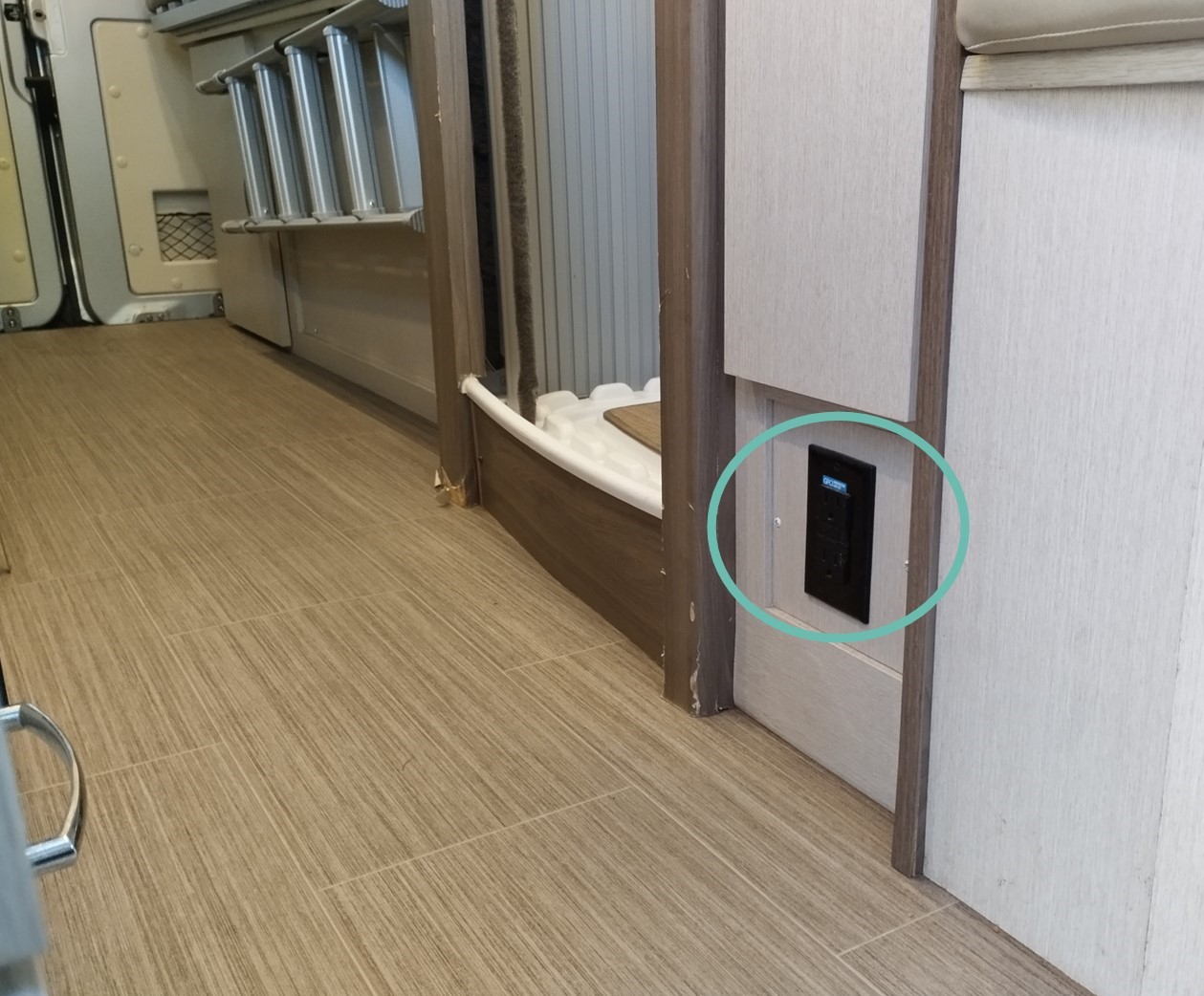 steck ggüber kühlschrank.jpg